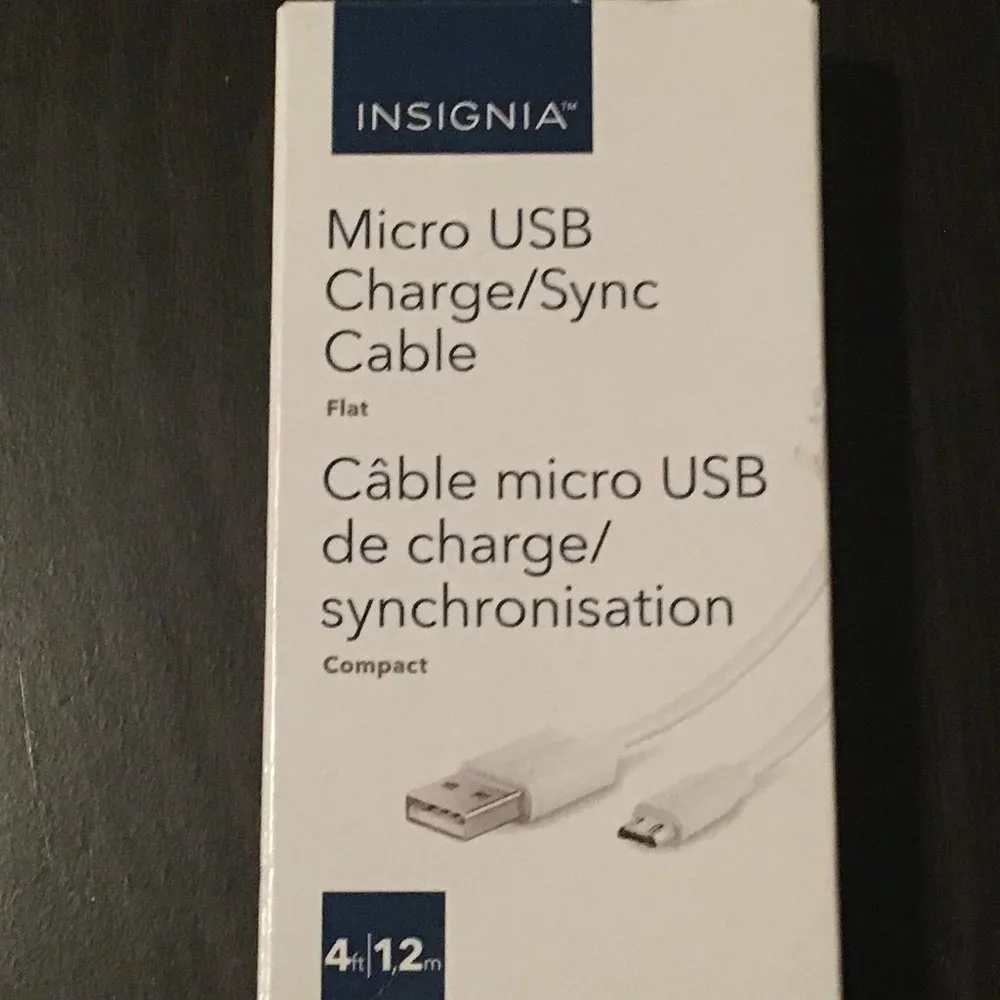 Insignia Micro USB Charge/Sync Cable, Flat, 4 ft., White